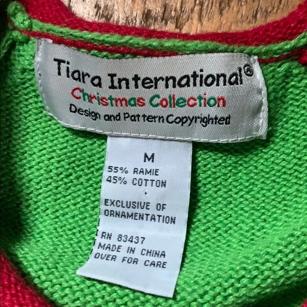 Tiara International Christmas reindeer sweater Green Size Medium